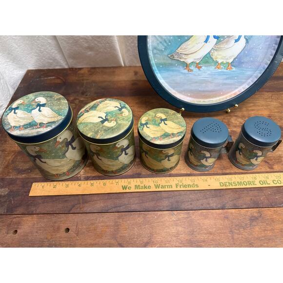 Winter Geese Vintage 80's Nesting Tins Canisters. Tray . & Salt & Pepper Shakers - Picture 2 of 16